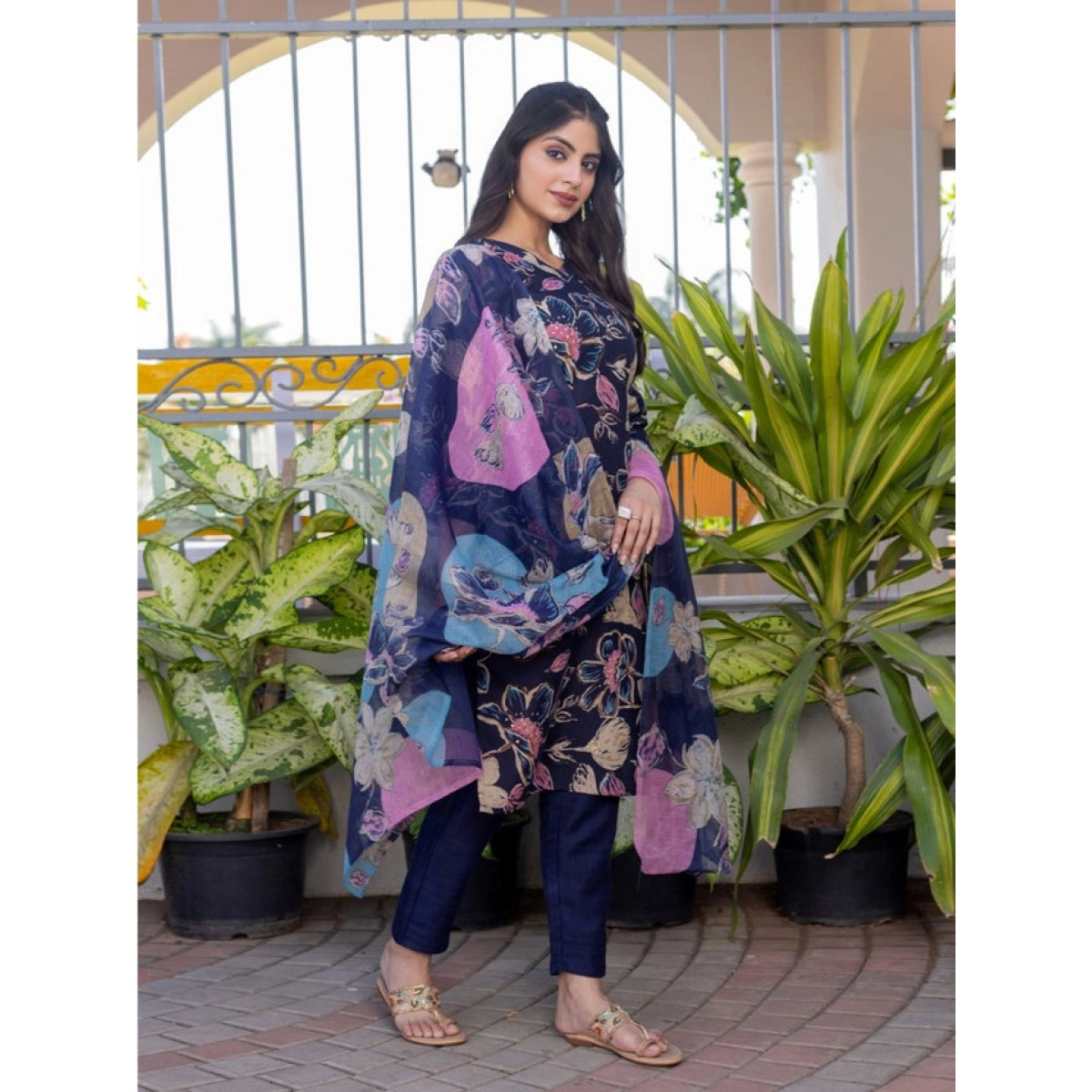 Women's Cotton Blend Printed Kurti With Pant Dupatta Set
