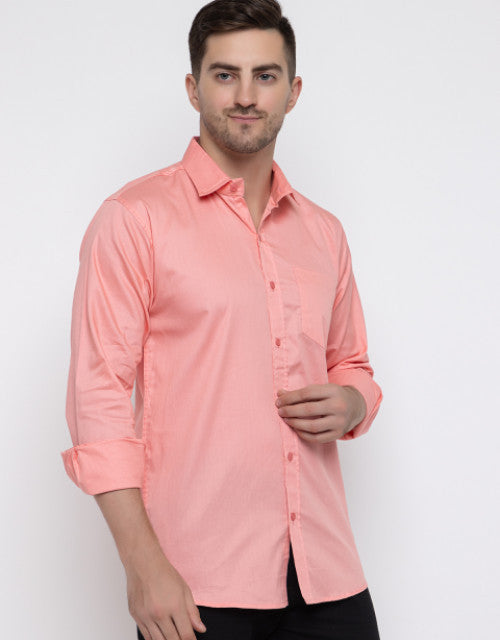 Men Regular Fit Solid Spread Collar Casual Shirt