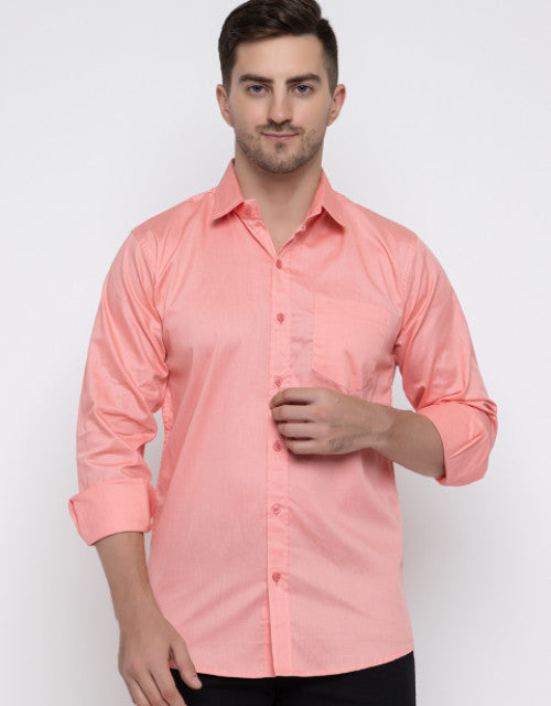 Men Regular Fit Solid Spread Collar Casual Shirt