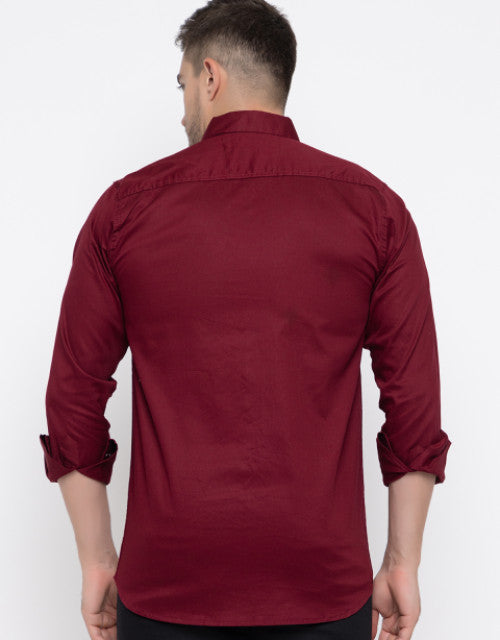 Men Regular Fit Solid Spread Collar Casual Shirt
